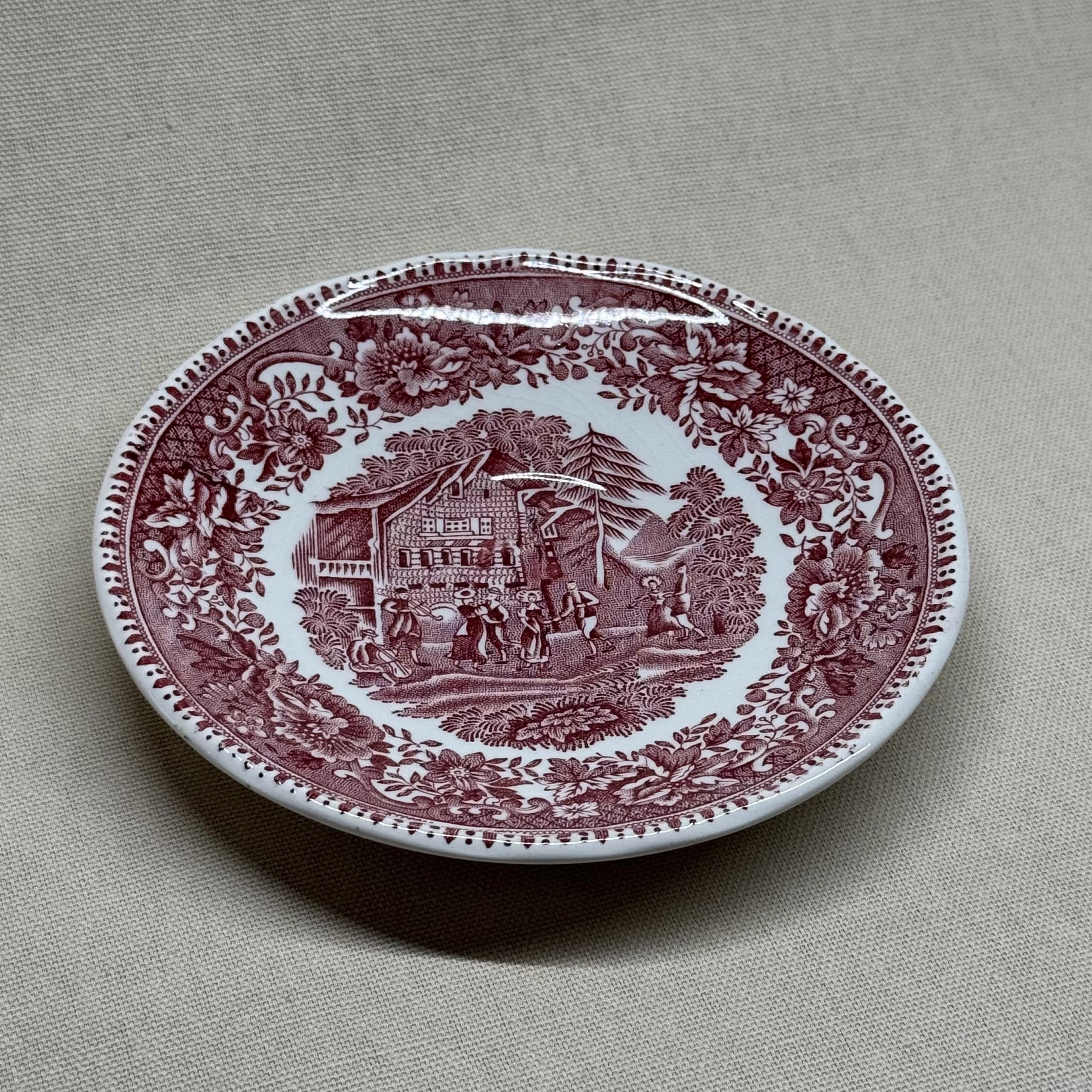 Блюдце Enoch Wedgwood Avon Cottage